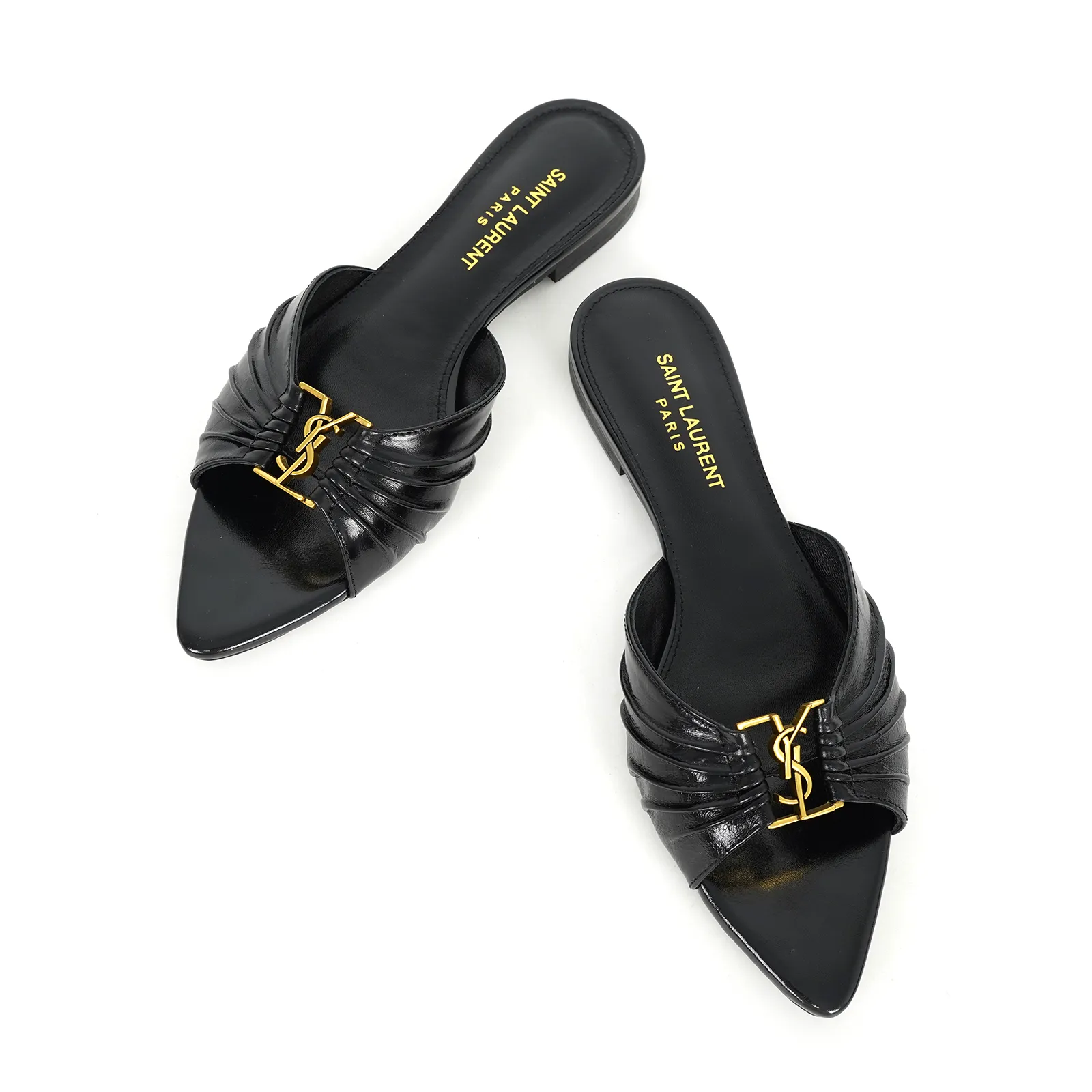 👟👟Ex-factory price 440👟👟 YSL "SAINT LAURENT*" Factory number: 510-108 New summer product LOGO metal buckle, elegant pointed toe slippers —————————— 2025 new spring and summer series pinch wrinkle slippers! Pointed-toe slippers How can I miss a pair of fairy shoes in this summer day? Matching various small skirts, you don't have to worry about the shape of your feet at all. Under the transparent light, they appear colorful. It's really too beautiful. The whiteness of your upper feet is so eye-catching! The metal buckle with the brand's LOGO illuminates the delicate lines of the ankle, releasing infinite elegance and charm. Explore more exquisite slippers!  Fabric: Butter leather Lining: Imported water-dyed sheepskin Foot pads: Goat leather Outsole: Italian leather outsole Size: 35-44 (42 43 44 customized) Heel height: 1CM
